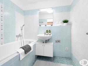 Prodej bytu 2+kk, Praha, Herlíkovická, 64 m2