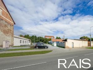 Prodej komerční nemovitosti, Hajany, 692 m2