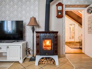 Prodej obchodního prostoru, Suchdol nad Lužnicí, Pražská, 180 m2