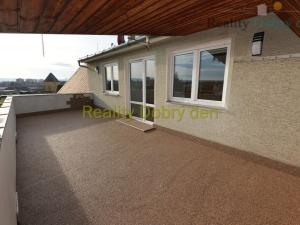 Pronájem atypického bytu, Opava, Bochenkova, 178 m2