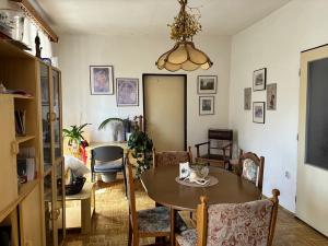 Prodej podílu ubytování, Týnec, 1050 m2