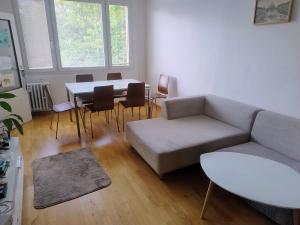 Prodej bytu 3+1, Praha - Kobylisy, Paláskova, 65 m2