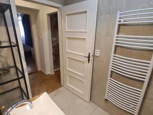 Pronájem bytu 2+1, Praha - Nové Město, Na výtoni, 85 m2