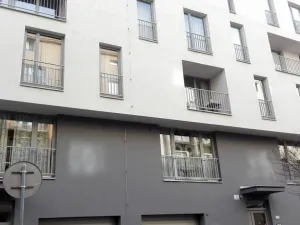 Pronájem garážového stání, Brno, Cihlářská, 18 m2