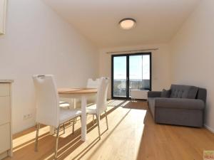 Pronájem bytu 2+kk, Praha - Stodůlky, Bělohlávkova, 46 m2