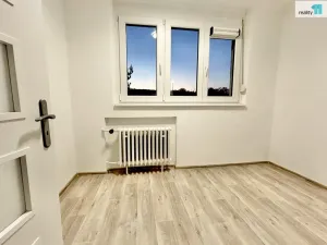 Pronájem bytu 4+1, Praha - Modřany, U zastávky, 75 m2