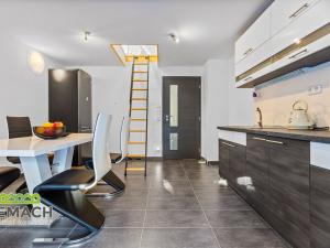 Pronájem bytu 2+kk, Náchod, Poděbradova, 59 m2