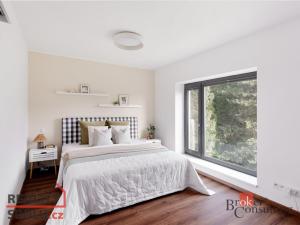 Prodej rodinného domu, Velké Popovice, U Školky, 190 m2