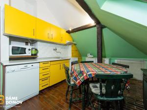 Prodej bytu 4+1, Uherské Hradiště, V Teničkách, 96 m2