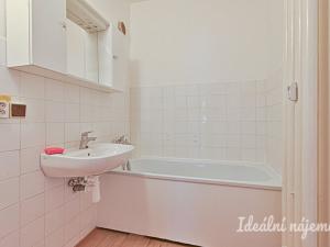 Pronájem bytu 4+1, Brno, Oblá, 82 m2