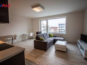 Pronájem bytu 1+kk, Hradec Králové, V Koutech, 37 m2