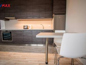 Pronájem bytu 1+kk, Hradec Králové, V Koutech, 37 m2