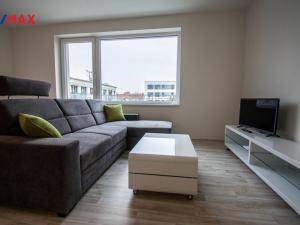 Pronájem bytu 1+kk, Hradec Králové, V Koutech, 37 m2