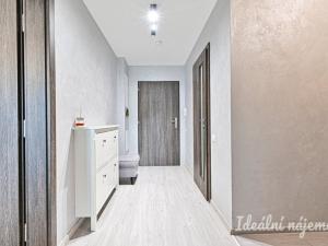 Pronájem bytu 2+kk, Brno, Poříčí, 57 m2