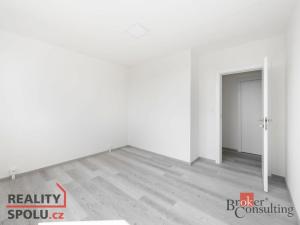 Pronájem bytu 3+1, Praha - Troja, Glowackého, 76 m2