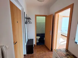 Pronájem bytu 2+kk, Praha - Letňany, Místecká, 60 m2