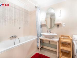 Pronájem bytu 3+kk, Karlovy Vary, Moskevská, 75 m2