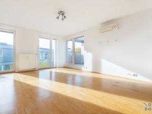 Pronájem bytu 2+kk, Praha, Zubrnická, 56 m2