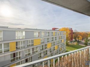 Pronájem bytu 2+kk, Praha, Zubrnická, 56 m2