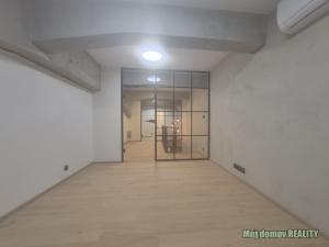 Pronájem bytu 3+kk, Praha - Vysočany, Kolbenova, 66 m2
