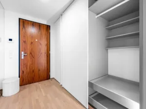 Pronájem bytu 2+kk, Praha - Holešovice, Sanderova, 60 m2