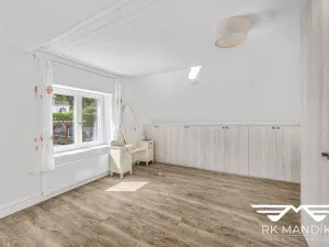 Prodej rodinného domu, Mníšek pod Brdy, U nádraží, 164 m2