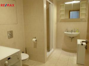 Pronájem bytu 1+kk, Praha - Vinohrady, Korunní, 42 m2