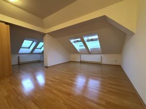 Pronájem bytu 2+kk, Plzeň - Jižní Předměstí, Krátká, 65 m2