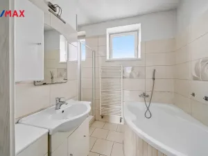 Prodej vícegeneračního domu, Skorošice, 1220 m2