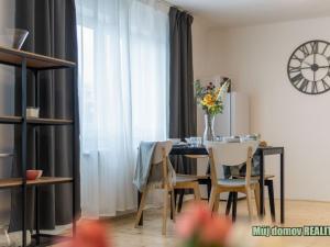 Pronájem bytu 2+kk, Praha - Čimice, Libčická, 55 m2