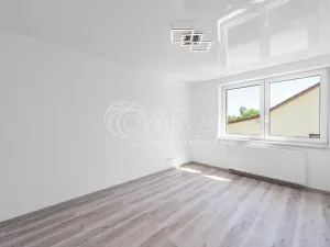 Prodej rodinného domu, Žebrák, Na Pěšině, 325 m2