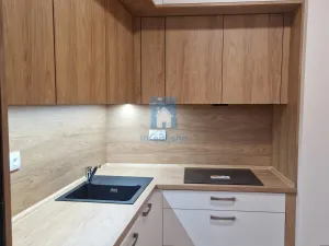 Pronájem bytu 2+kk, Praha, Maroldova, 43 m2