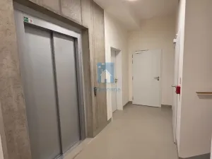 Pronájem bytu 2+kk, Praha, Maroldova, 49 m2