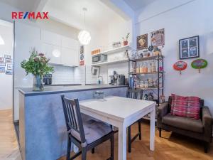 Prodej bytu 2+kk, Praha - Holešovice, Veverkova, 58 m2