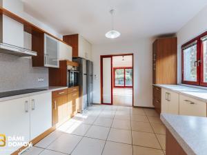 Prodej rodinného domu, Pohořelice, Školní, 350 m2