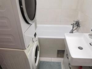 Pronájem bytu 2+kk, Praha - Michle, Pod Stárkou, 40 m2