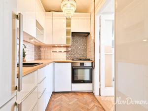 Pronájem bytu 1+kk, Praha - Vinohrady, V Horní Stromce, 42 m2