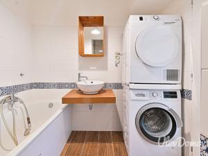 Pronájem bytu 1+kk, Praha - Vinohrady, V Horní Stromce, 42 m2