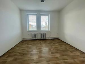 Pronájem kanceláře, Sulejovice, Kaplířova, 76 m2