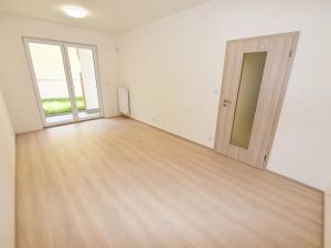 Pronájem bytu 2+kk, Praha - Vršovice, Petrohradská, 118 m2