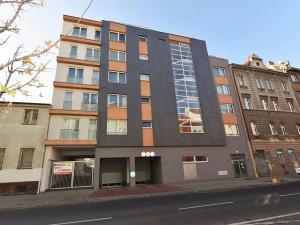 Pronájem bytu 2+kk, Praha - Vršovice, Petrohradská, 118 m2