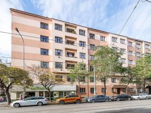 Pronájem bytu 1+1, Praha - Holešovice, Komunardů, 48 m2