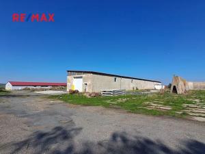 Pronájem skladu, Dolní Chvatliny, 3690 m2