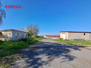 Prodej výrobních prostor, Dolní Chvatliny, 3690 m2