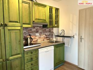 Pronájem bytu 2+kk, Kouřim, Mírové náměstí, 39 m2