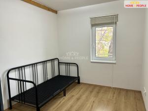 Pronájem bytu 2+kk, Kouřim, Mírové náměstí, 39 m2