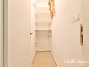 Pronájem bytu 2+kk, Brno, Střední, 55 m2