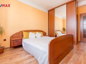 Prodej bytu 2+1, Hradec Králové - Pražské Předměstí, Puškinova, 62 m2