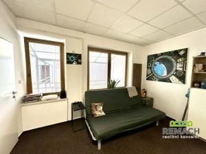 Pronájem kanceláře, Uherské Hradiště, Mariánské náměstí, 18 m2