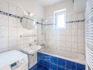 Prodej rodinného domu, Hustopeče, Komenského, 208 m2